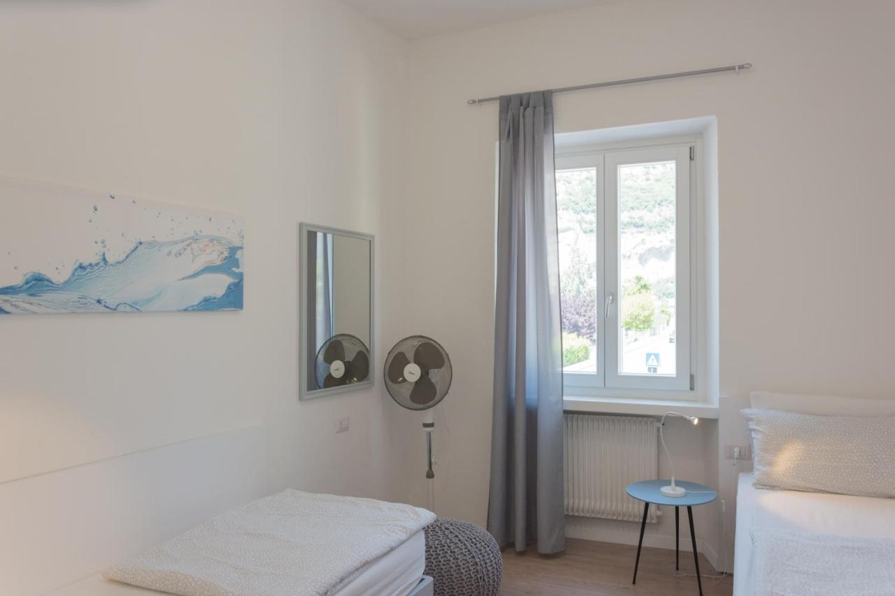 Nirvana Apartments Torbole Sul Garda Exterior foto