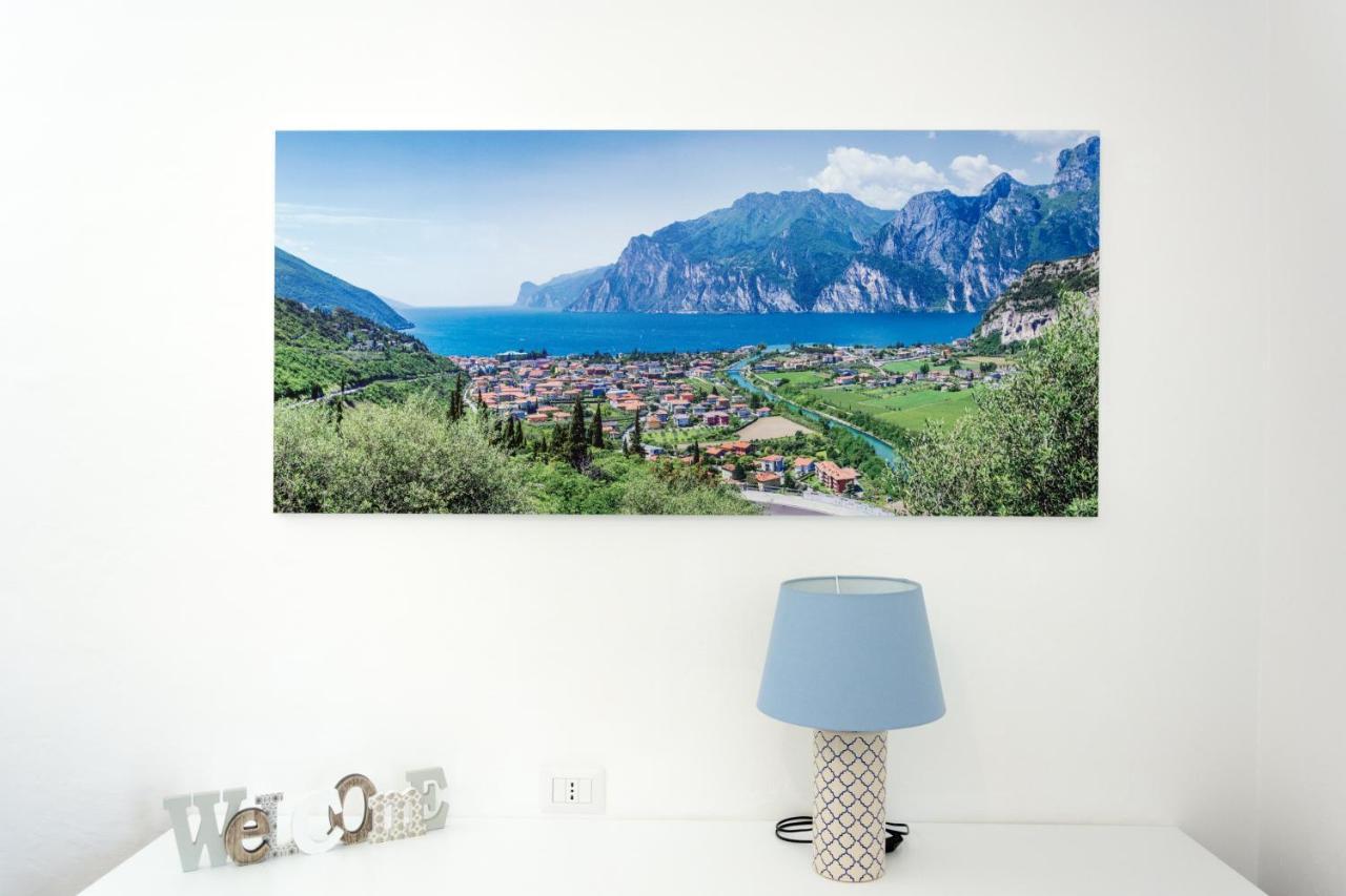 Nirvana Apartments Torbole Sul Garda Exterior foto